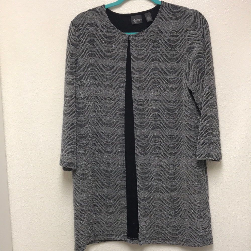 Chico’s Travelers Size 1 Medium Silver Black 3/4 Sleeve Evening Shimmer Cape